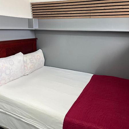 Plaza London Hotel Bagian luar foto